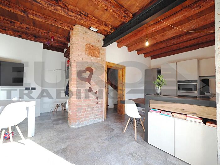 Casa con 6 locali in vendita in Via Verdi, Scorze