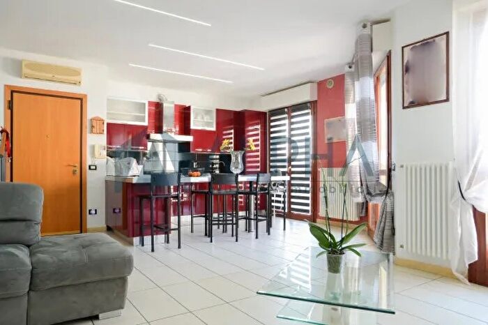 Appartamento quadrilocale in vendita in Via Flavia Casadei, BellariaIgea Marina