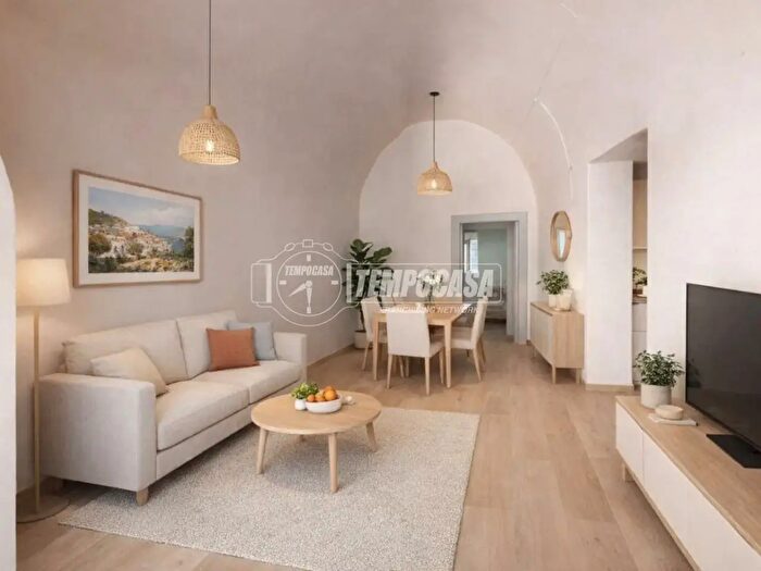 Casa trilocale in vendita in Via Nicola Abrusci, Acquaviva Delle Fonti