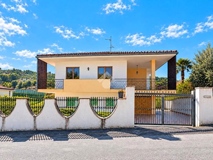 Casa con 6 locali in vendita in Via dragonara, San Giovanni Teatino
