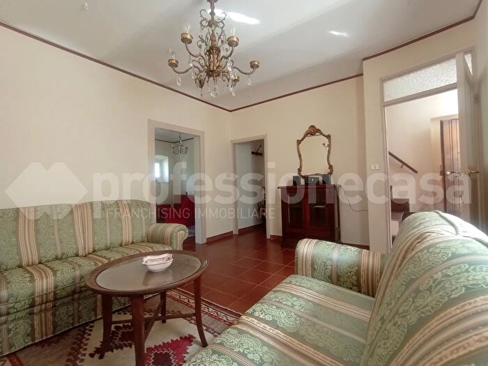 Casa quadrilocale in vendita in Via Madonna, SantAngelo Del Pesco