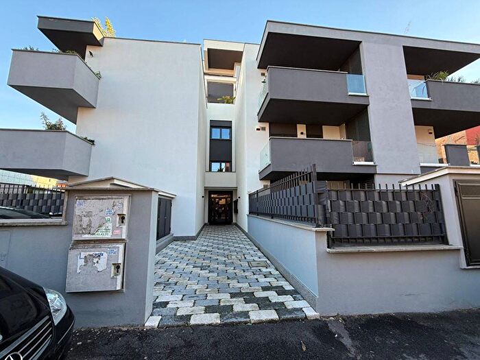 Casa monolocale in affitto in Via Amaretta, Borghesiana, Roma