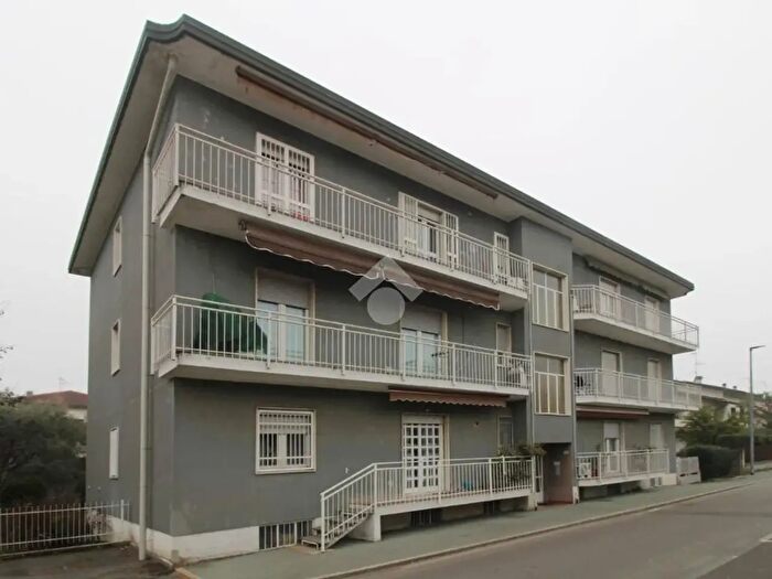 Appartamento trilocale in vendita in Via Tito Speri, Pogliano Milanese