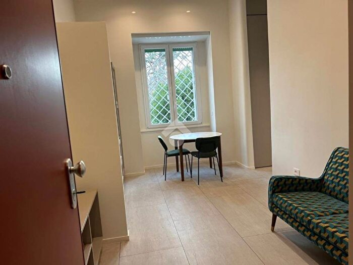 Appartamento bilocale in affitto in Via Appia Nuova, Colli Albani, Roma