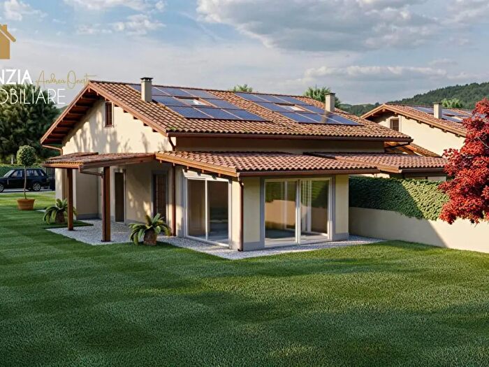 Casa con 6 locali in vendita in Via delle Barozze, Rocca Di Papa