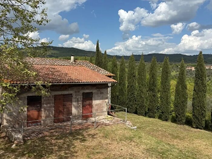 Casa con 7 locali in vendita in Via Val dElsa, Castellina In Chianti