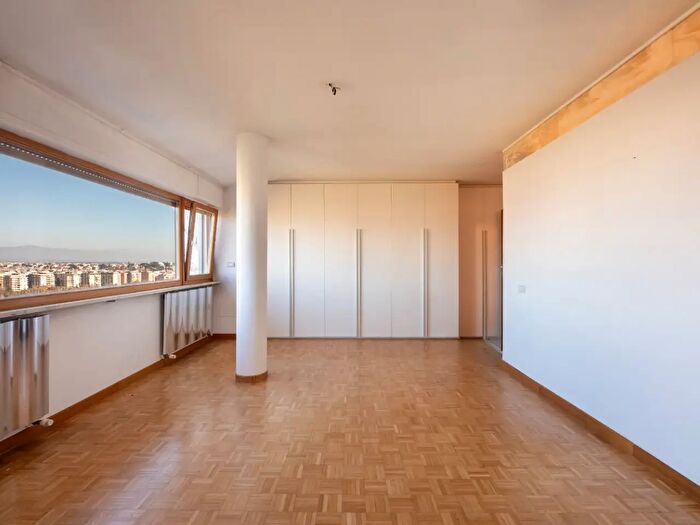 Appartamento quadrilocale in vendita in Via Pietro Mascagni, Roma