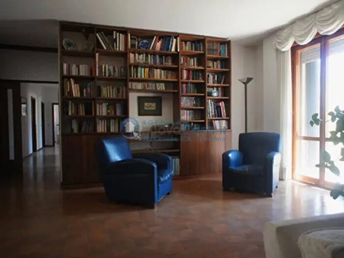 Appartamento con 6 locali in vendita in Via Massimo dAzeglio, Ravenna