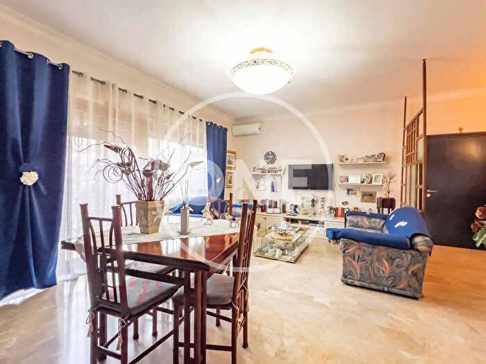 Appartamento quadrilocale in vendita in Via Francavilla Fontana, Roma