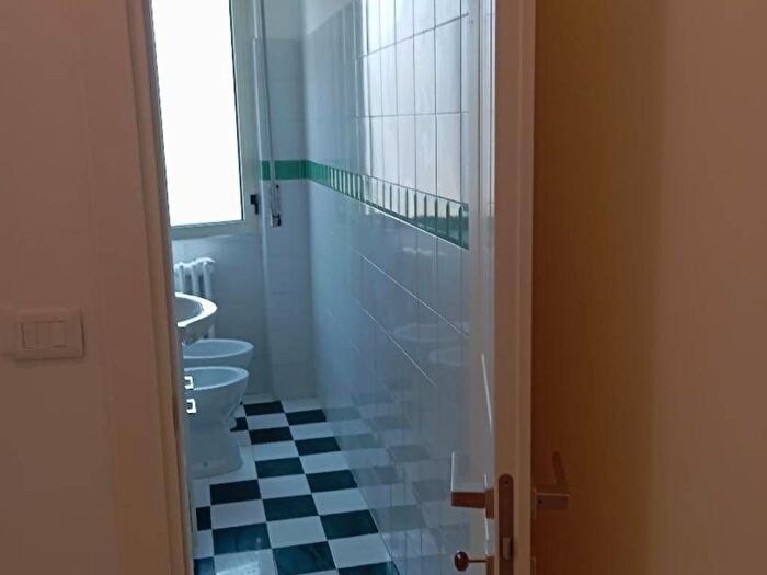 Appartamento monolocale in affitto in Via Giacinto Bruzzesi, Giambellino, Milano