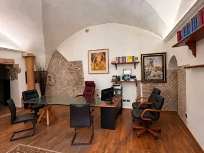 Appartamento trilocale in vendita in Largo Umberto Scipione, Formia