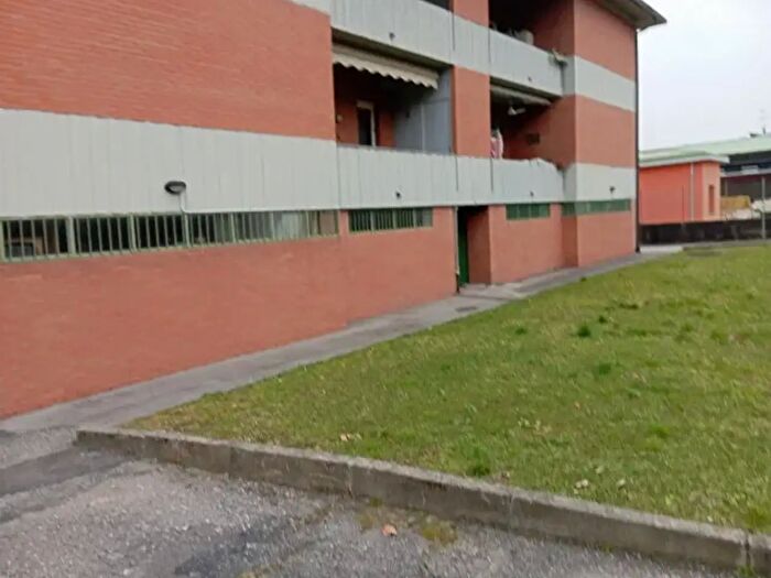 Appartamento trilocale in vendita in Via Baioni, Bergamo