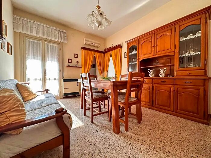 Appartamento trilocale in vendita in Via Pasubio, Bagnolo Mella