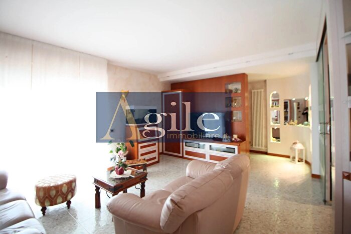 Appartamento con 5 locali in vendita in Via Fanfulla da Lodi, San Benedetto Del Tronto