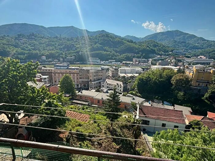 Appartamento con 5 locali in vendita in Via Campodonico, Genova