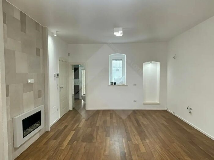 Appartamento trilocale in vendita in Via Ugo Bassi N, Andria