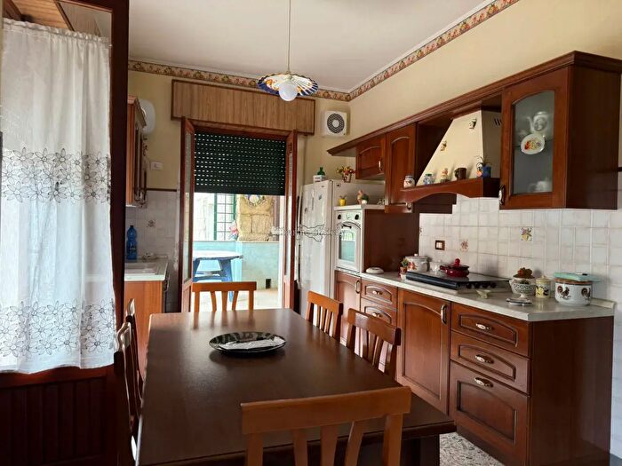 Casa quadrilocale in vendita in Modica