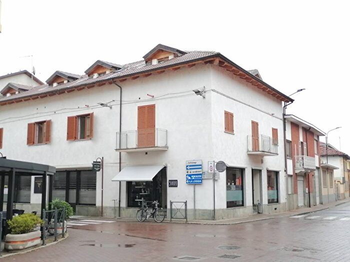 Appartamento trilocale in affitto in Via Giuseppe Cottolengo, Centro, Vinovo