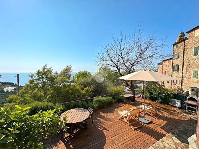 Casa quadrilocale in vendita in Via XX Settembre, Cipressa
