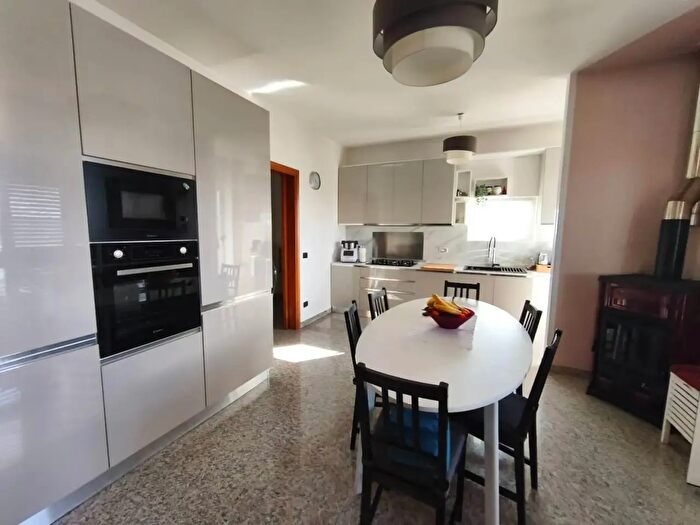 Appartamento con 5 locali in vendita in Via Cda Piane Maglierici, Silvi