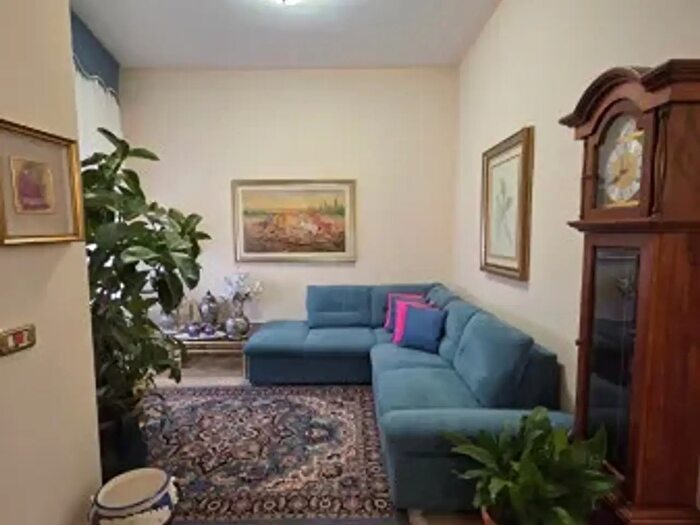 Casa con 6 locali in vendita in Via Giuseppe Garibaldi, Dosolo