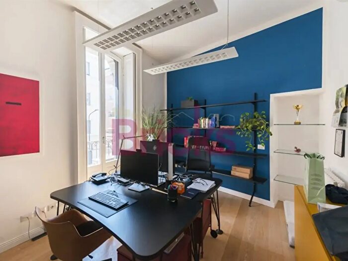 Casa con 6 locali in affitto in Via Vittoria Colonna, Milano