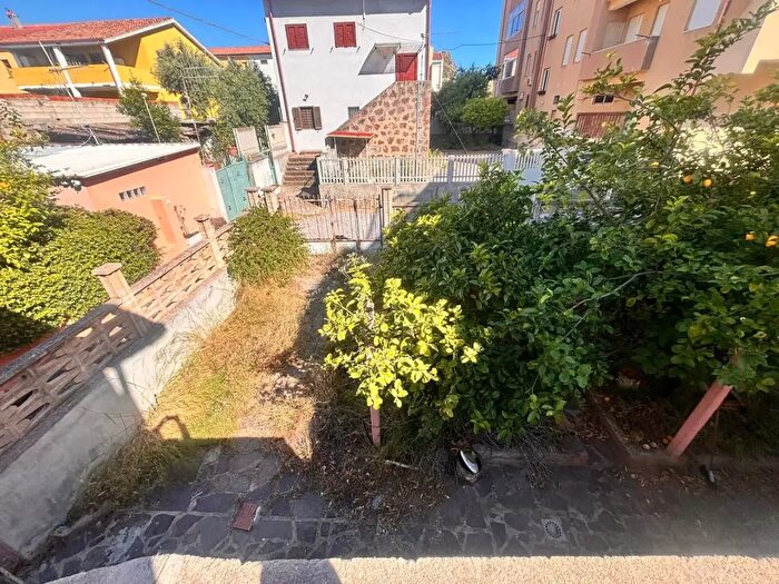 Appartamento quadrilocale in vendita in Viale Trieste, Carbonia