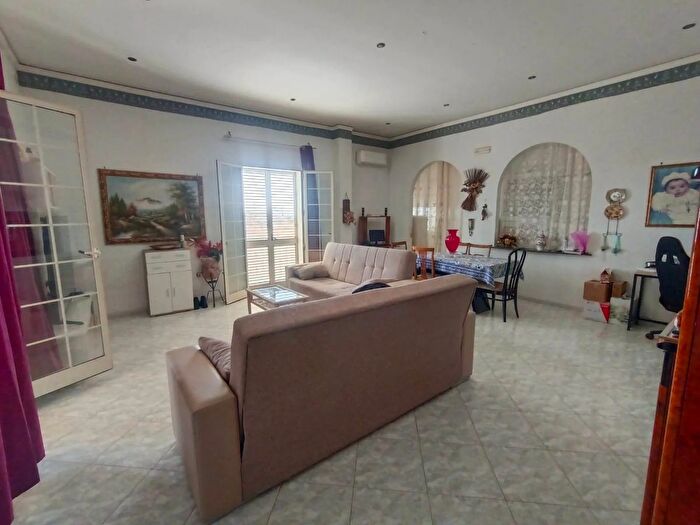 Appartamento con 7 locali in vendita in Mazara del Vallo, Mazara Del Vallo