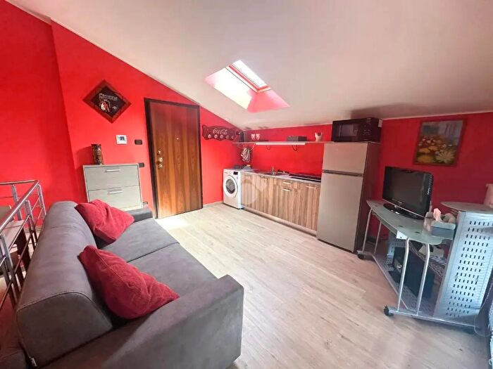 Appartamento bilocale in affitto in Via Madonnina, Varedo