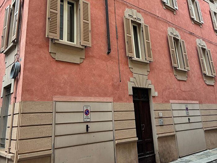 Appartamento bilocale in affitto in Borgo Bruno Longhi, Centro Storico, Parma