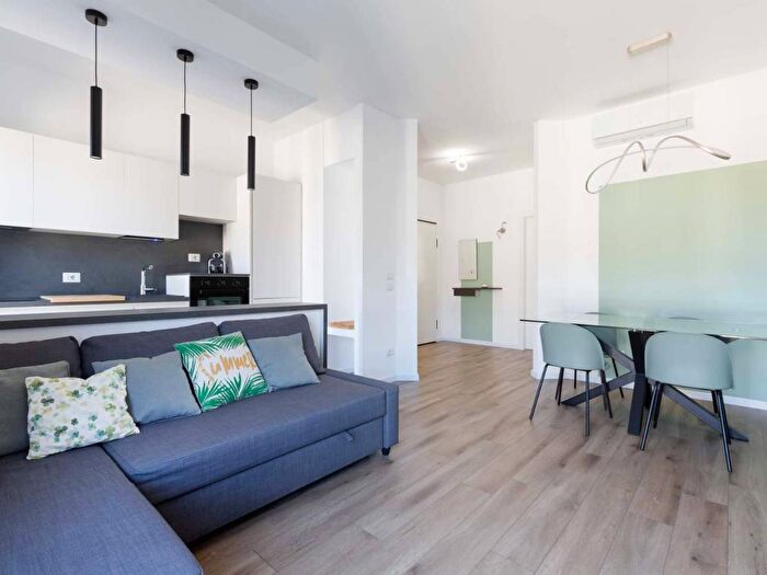 Appartamento bilocale in affitto in Via Angelo della Pergola, Isola, Milano