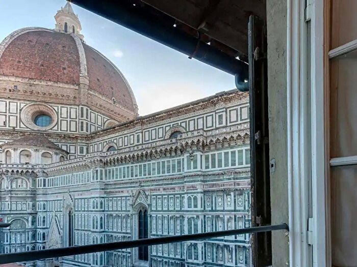 Appartamento in affitto in Via Ricasoli, Firenze