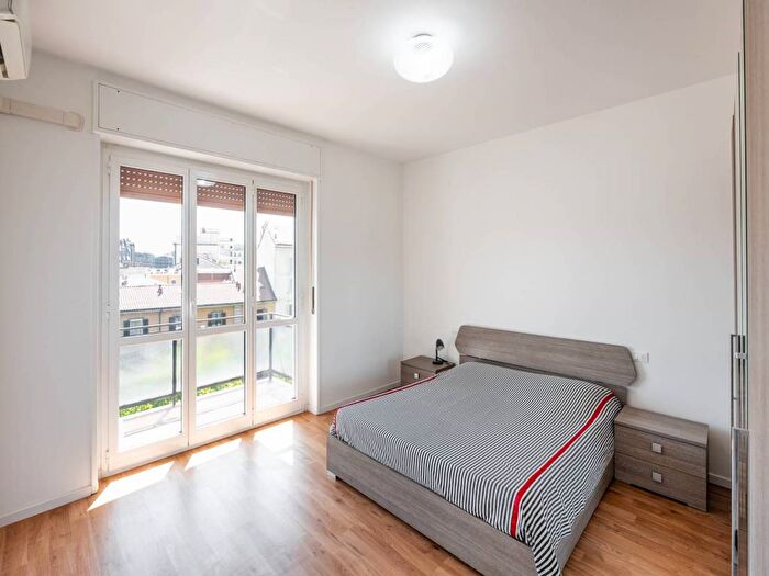 Appartamento trilocale in affitto in Corso Lodi, Lodi Brenta, Milano