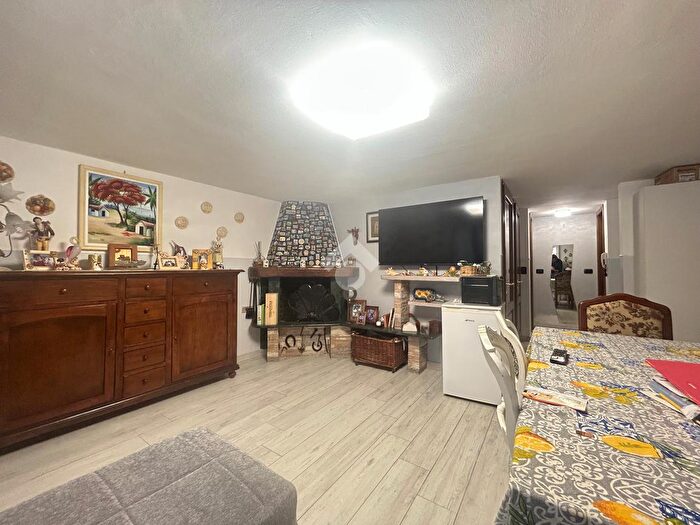 Casa quadrilocale in vendita in Via Campo dAppio, Carrara