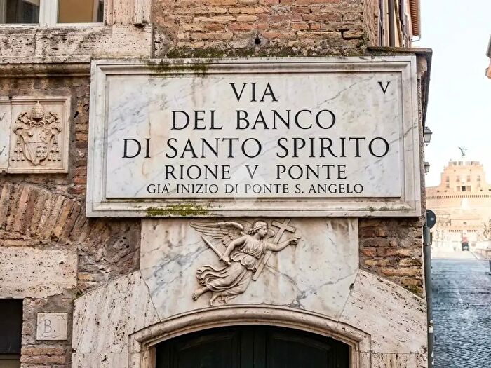 Appartamento bilocale in affitto in Via del Banco di Santo Spirito, Roma