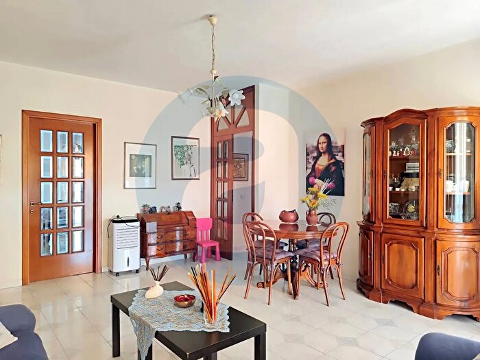 Appartamento quadrilocale in vendita in Strada Lama del Duca, Bari