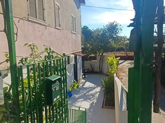 Appartamento trilocale in vendita in Contrada Sotto Timpe Mazzei Snc, Fuscaldo