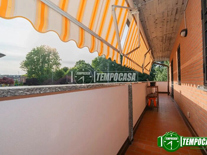Appartamento trilocale in vendita in Via Jotti, Locate Di Triulzi