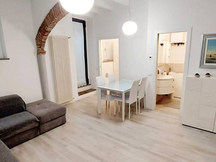 Appartamento bilocale in affitto in Piazzale San Lorenzo, Centro Storico, Parma