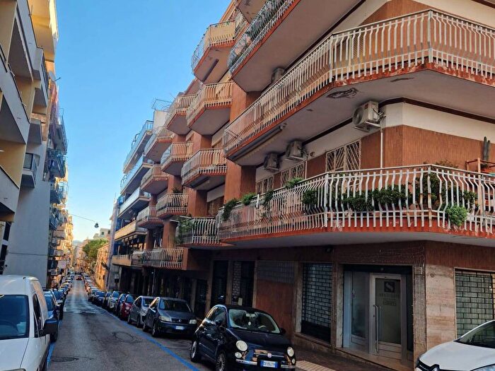 Appartamento quadrilocale in affitto in Via Tacito, Centro, Formia