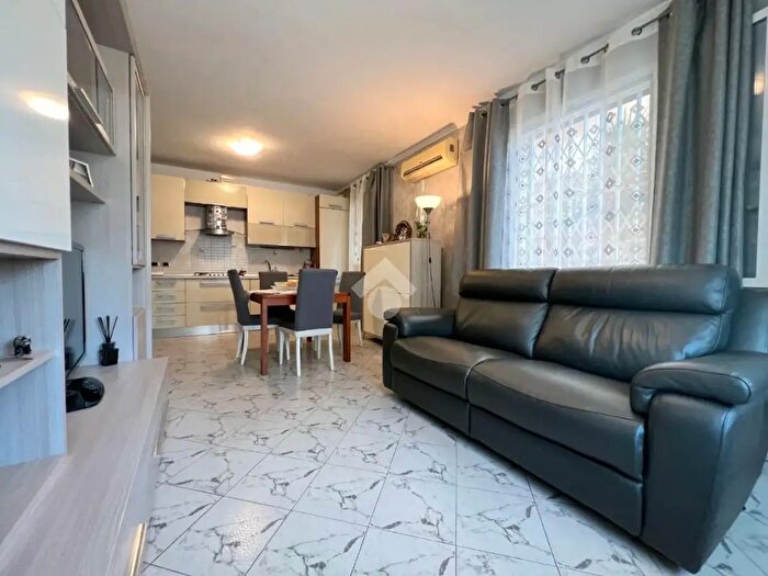 Appartamento quadrilocale in vendita in Via Giambattista Morgagni, Rimini