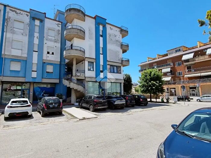 Appartamento trilocale in vendita in Via Venticinque Aprile, Monteprandone