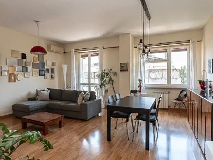 Appartamento con 6 locali in affitto in Via Cassia, Roma