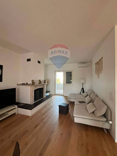 Appartamento trilocale in affitto in Via Papa Giovanni XXIII h, Gioia Del Colle