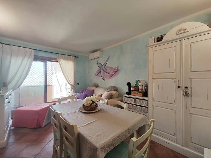 Appartamento bilocale in vendita in Via Porto Rotondo, Olbia