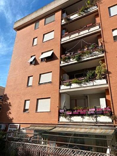 Appartamento trilocale in affitto in Via Beata Savina Petrilli, Cecchignola Giuliano Dalmata, Roma