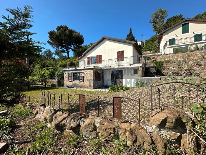 Casa con 6 locali in vendita in Strada Provinciale, Cipressa