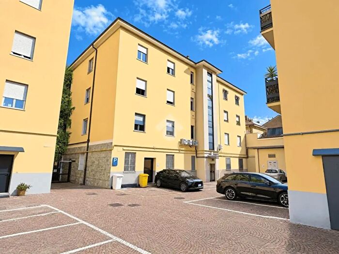 Appartamento bilocale in vendita in Via De Amicis, Rho