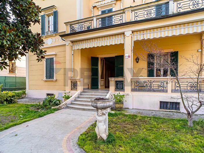 Appartamento con 7 locali in vendita in Spezia, Collecchio