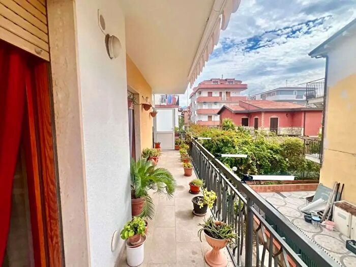 Appartamento con 5 locali in vendita in Via Marco Polo, Scalea